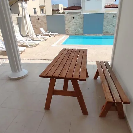 Summer Homes *
