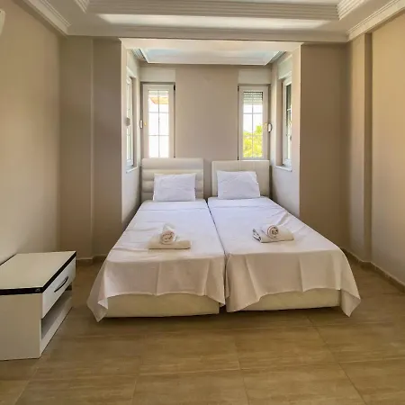 Villa Summer Homes *