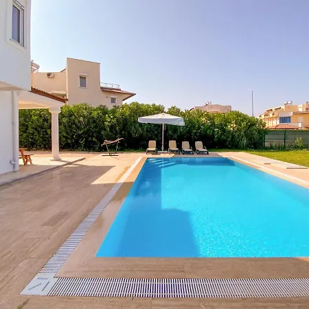 Summer Homes *